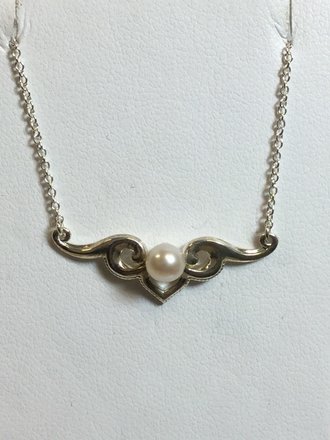 Sterling Silver Freshwater Cultured Pearl Bar Necklace