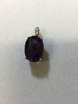 14KW Pendant with 13.00ct Oval 18 x 13mm Amethyst Gemstone