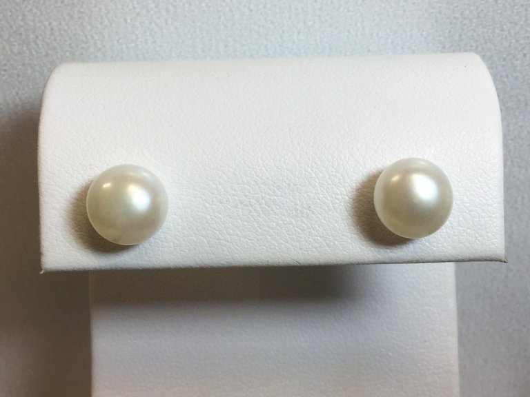 Sterling Silver 7-8mm Cultured White Freshwater Pearl Stud Earrings