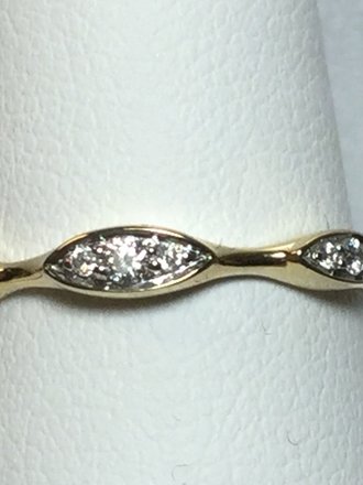 14KR 1/10 ctw Diamond and Rhodium Plated Ring - Size 7