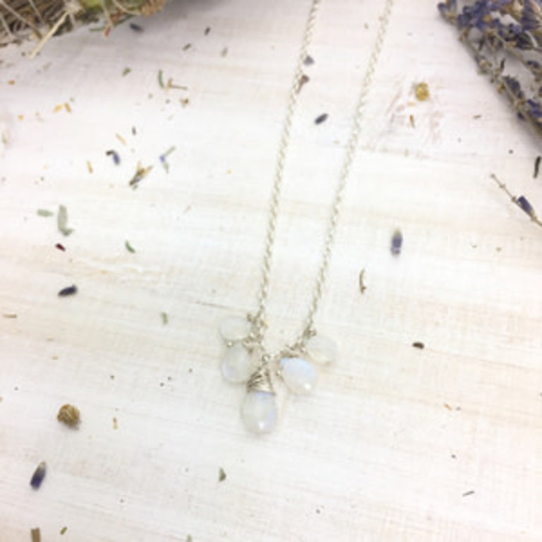 Artisan Sterling Silver Pear Rainbow Moonstone Necklace 20" chain