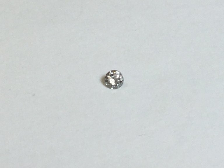 .07 ct round diamond SI1-SI2 2.6mm