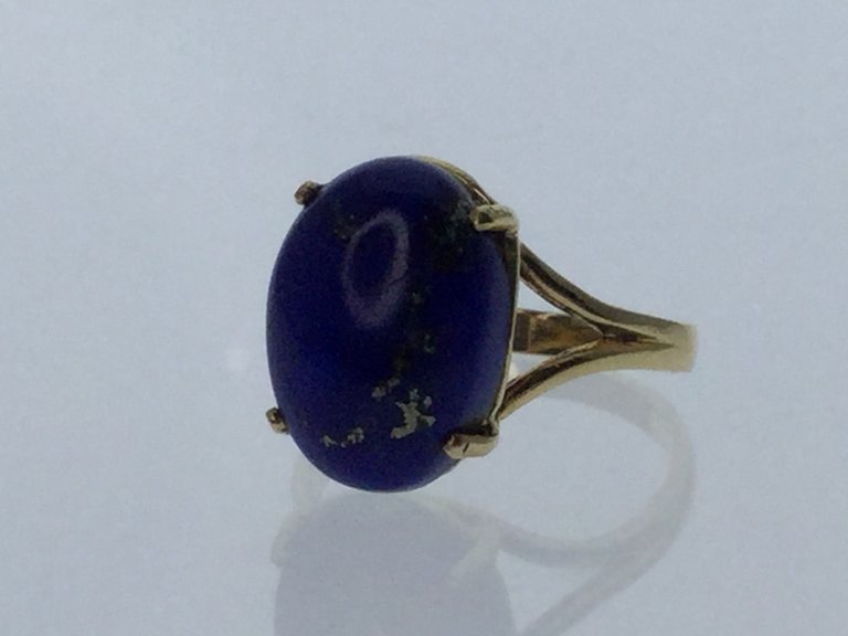 14K Yellow 14 x 10 mm Lapis ring - size 7