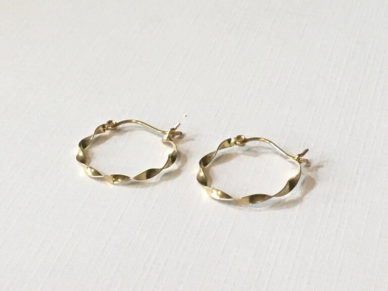 14K Yellow 20 mm Twisted Hoop Earrings