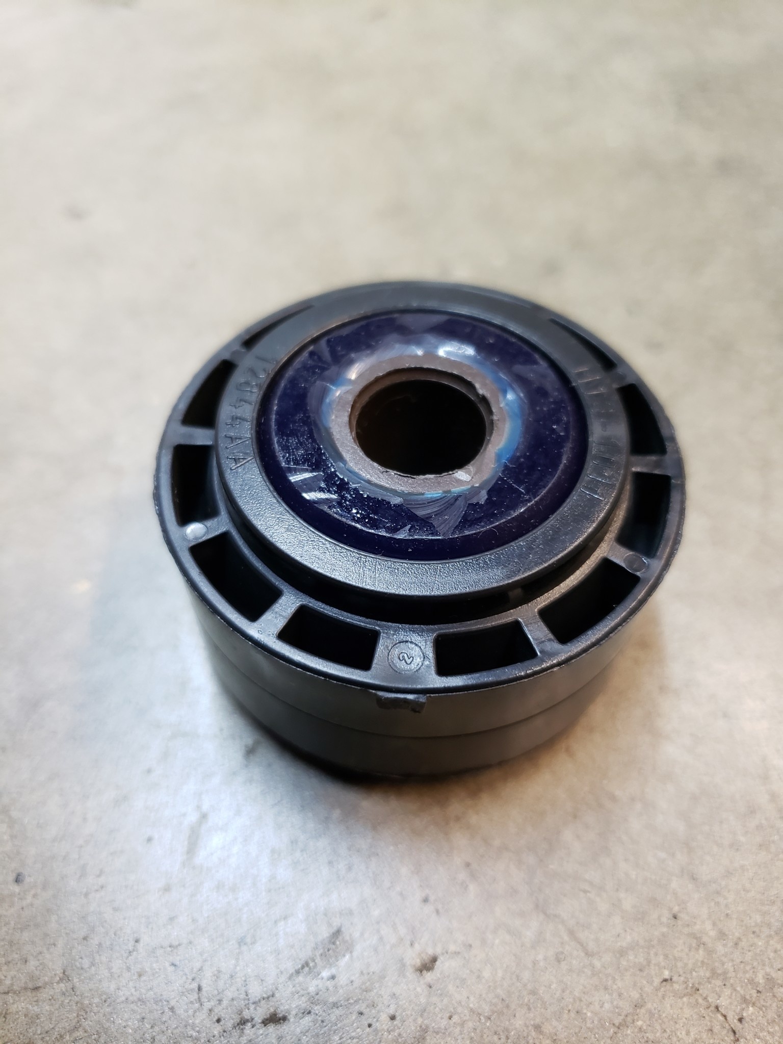 RUBBER EXHAUST BUSHING KW TOP STACK EACH