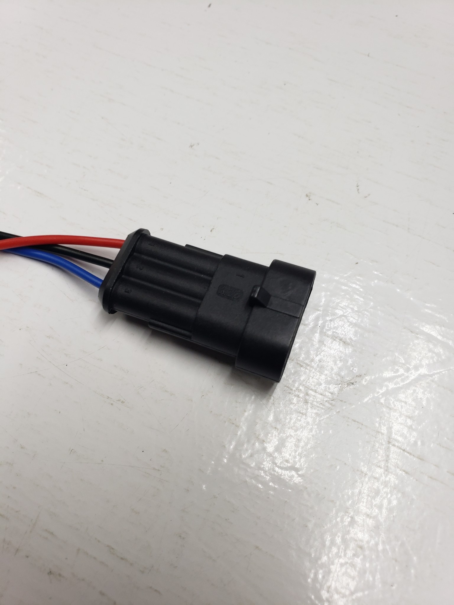 PLUG MALE/FEMALE SET 3 WAY WIRE - BLACK