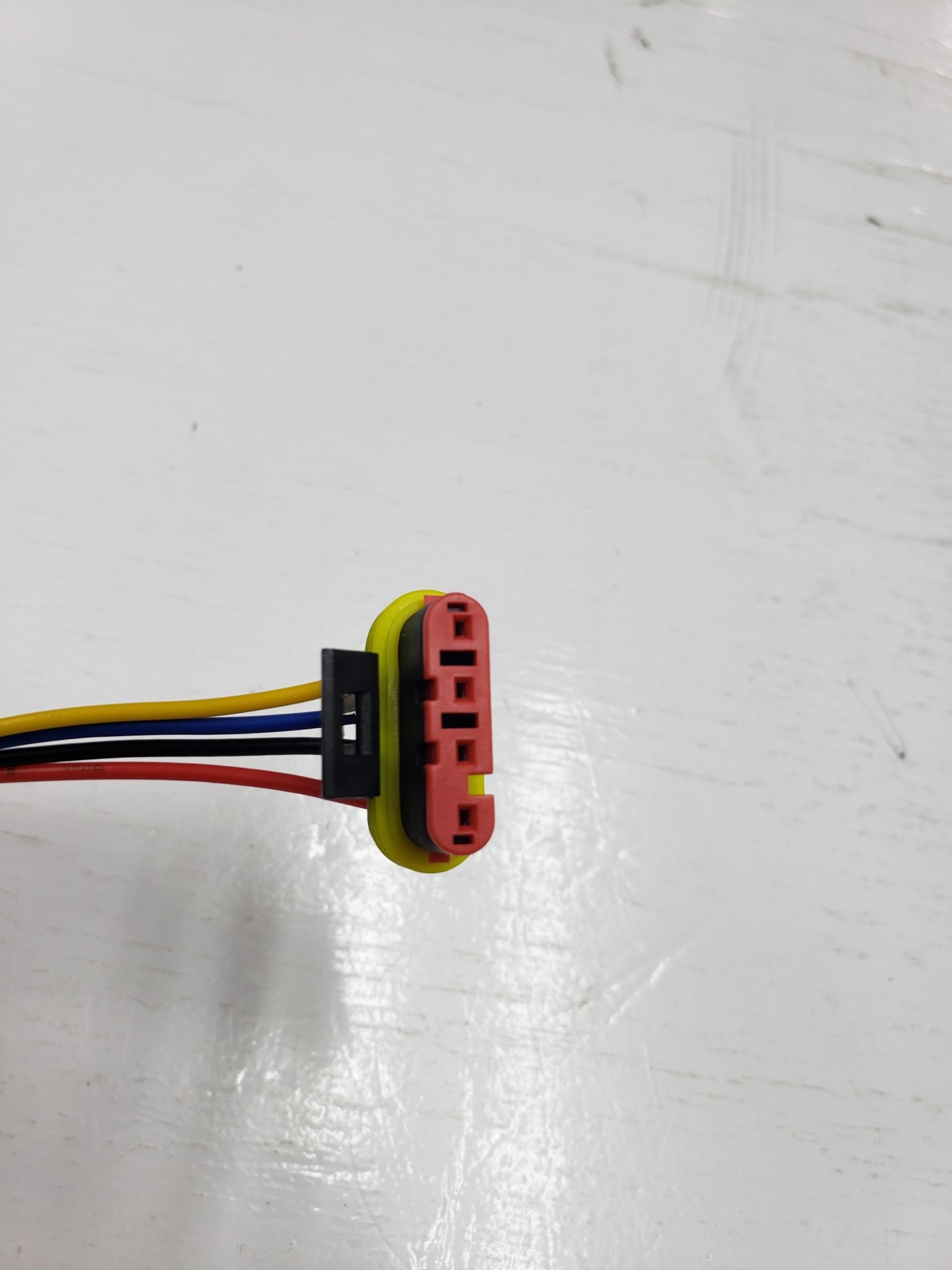 PLUG MALE/FEMALE SET 4 WAY WIRE - BLACK