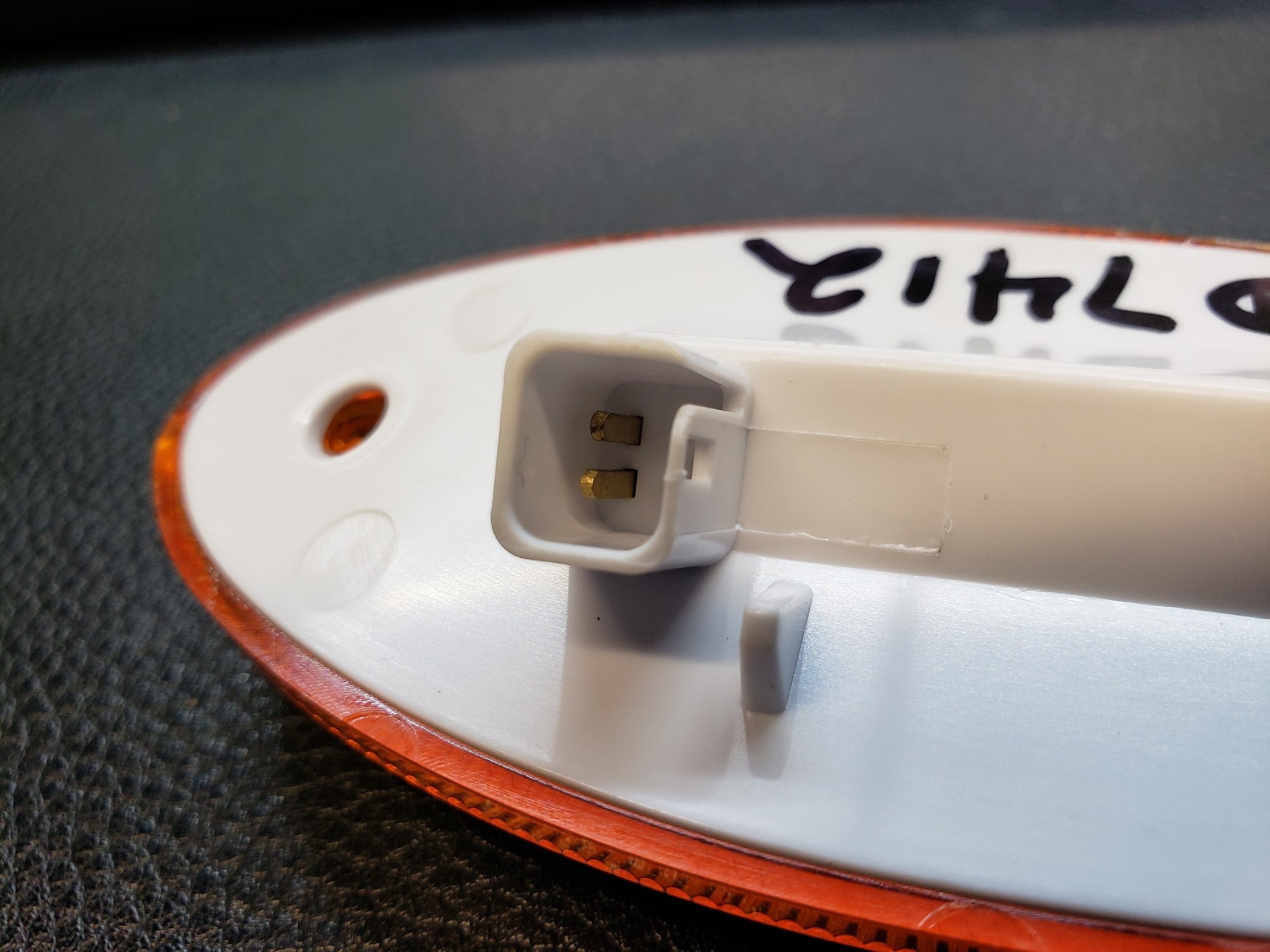 LED OVAL VISOR CAB ROOF MARKER LIGHT IHC INTERNATIONAL PROSTAR, LONESTAR & OTHERS 206850