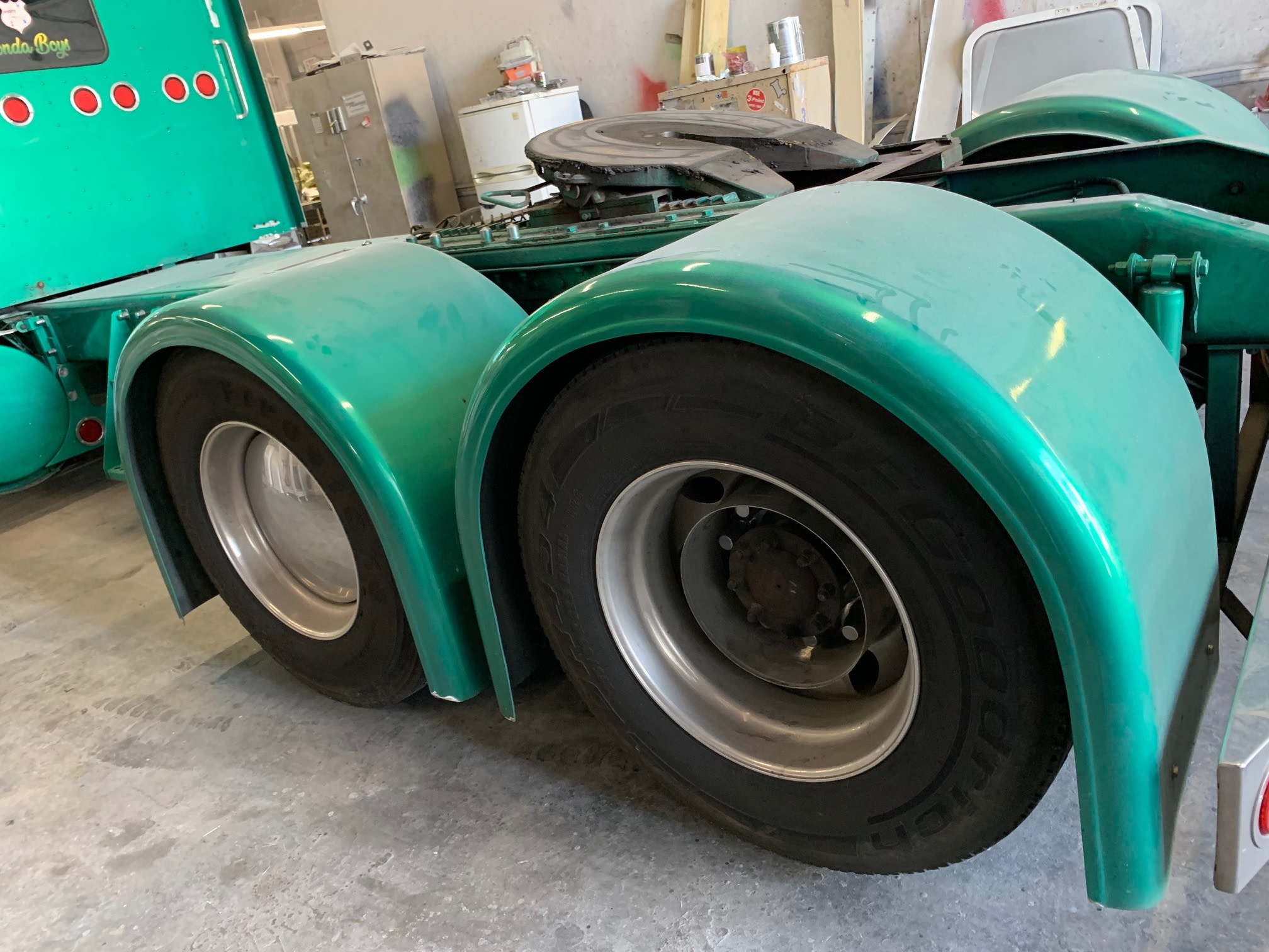 SINGLE AXLE FENDER FIBERGLASS THIN STRAIGHT - SELLS EACH ONE