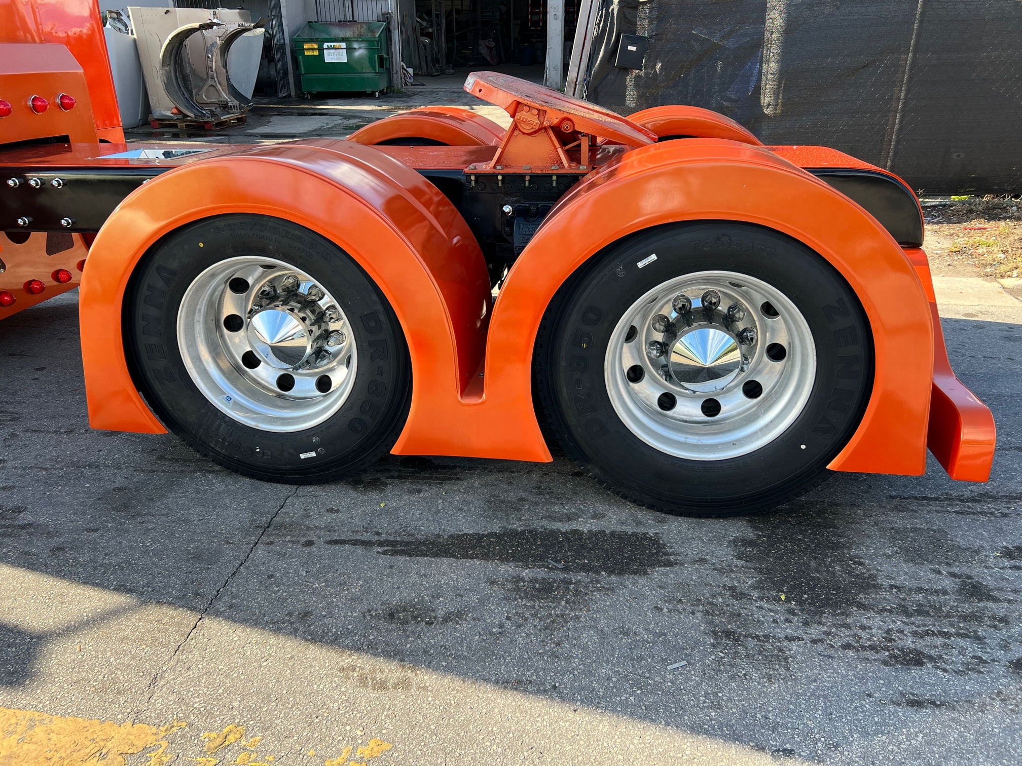 FULL FENDER M/M MM DOUBLE HUMP FIBERGLASS SET NEW MODEL DESIGN