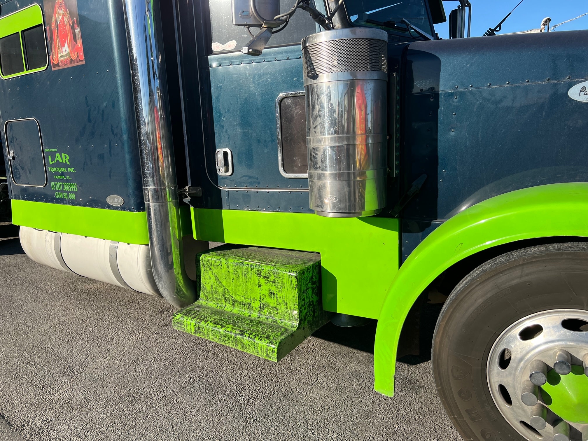 CAB & SLEEPER PANEL FIBERGLASS PB PETERBILT