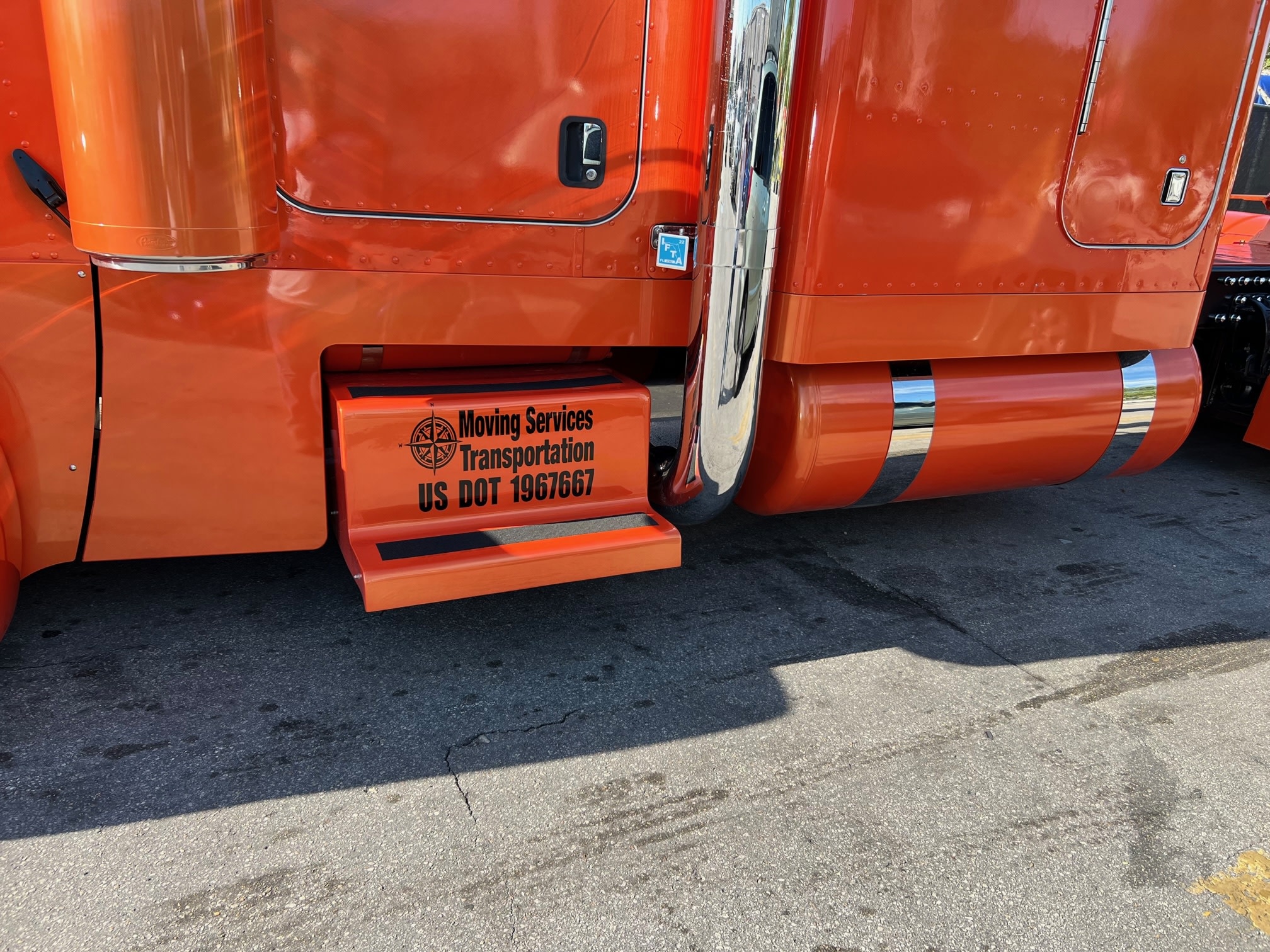 CAB & SLEEPER PANEL FIBERGLASS PB PETERBILT