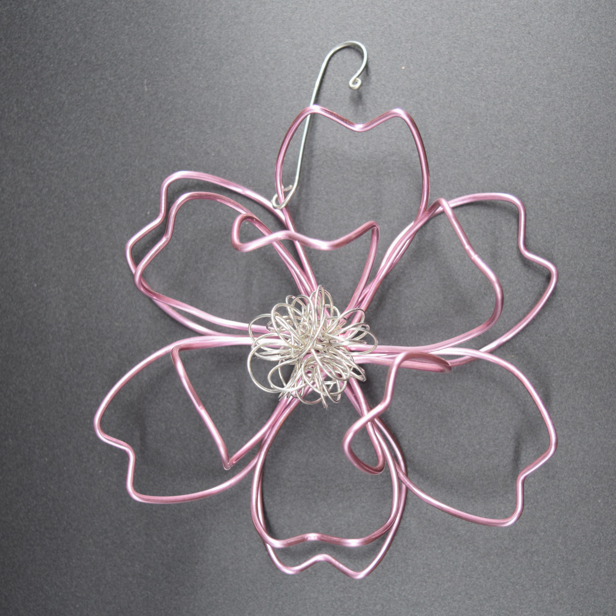 VILLD Magnolia Ornament