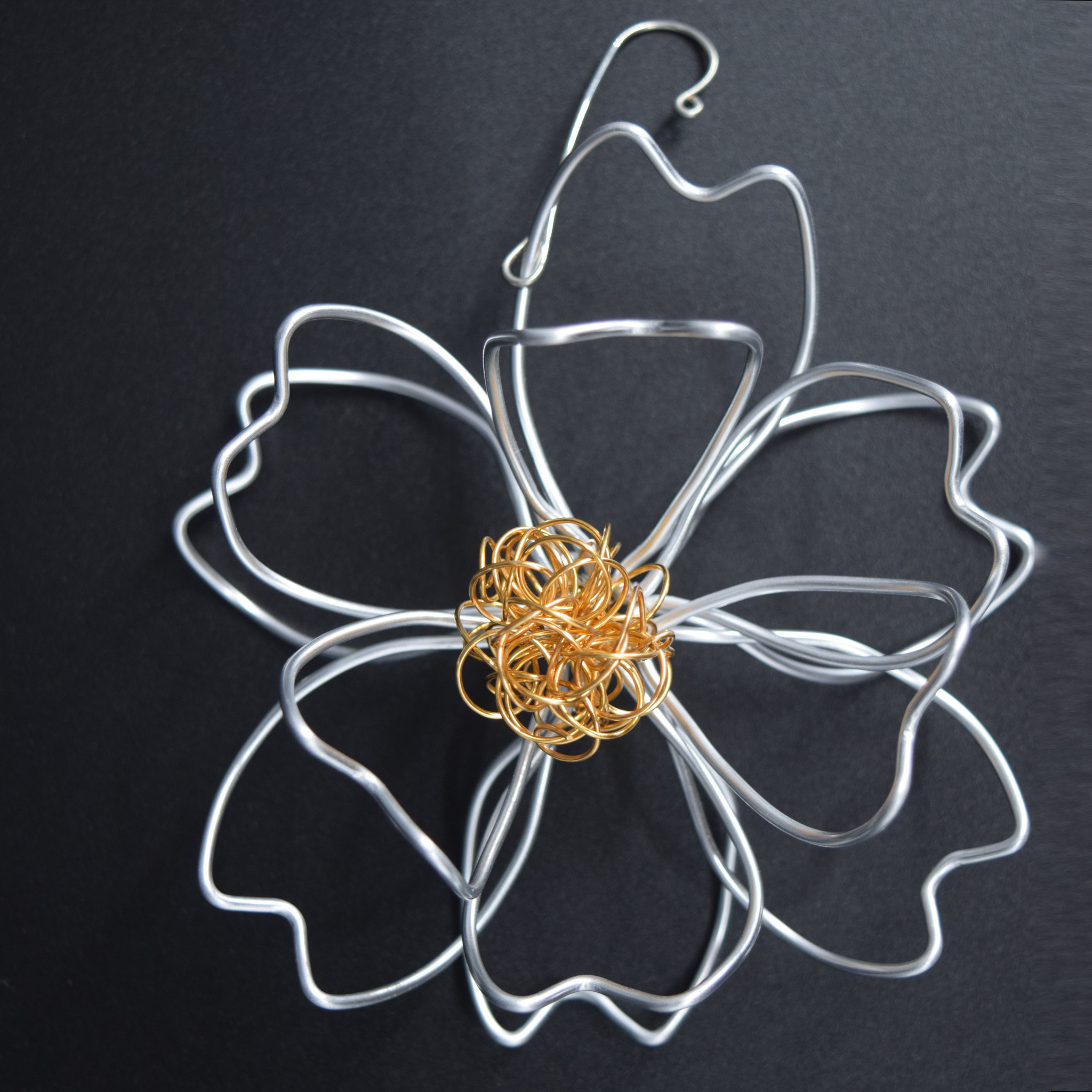 VILLD Magnolia Ornament