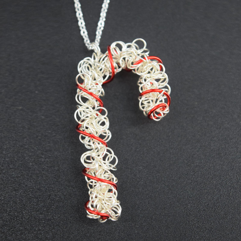 VILLD Candy Cane Necklace