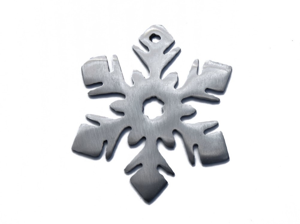 Oak Snowflake Flower Ornament