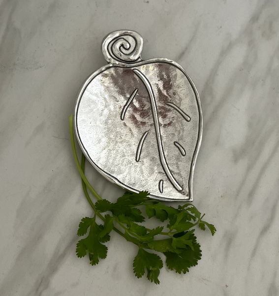 CROSBY Petite Leaf Spoon Rest