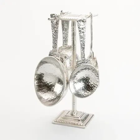 CROSBY Roman Measuring Cups With Post