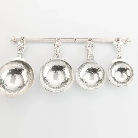 CROSBY Fleur de Lys Measuring Cups w/ Wall Strip