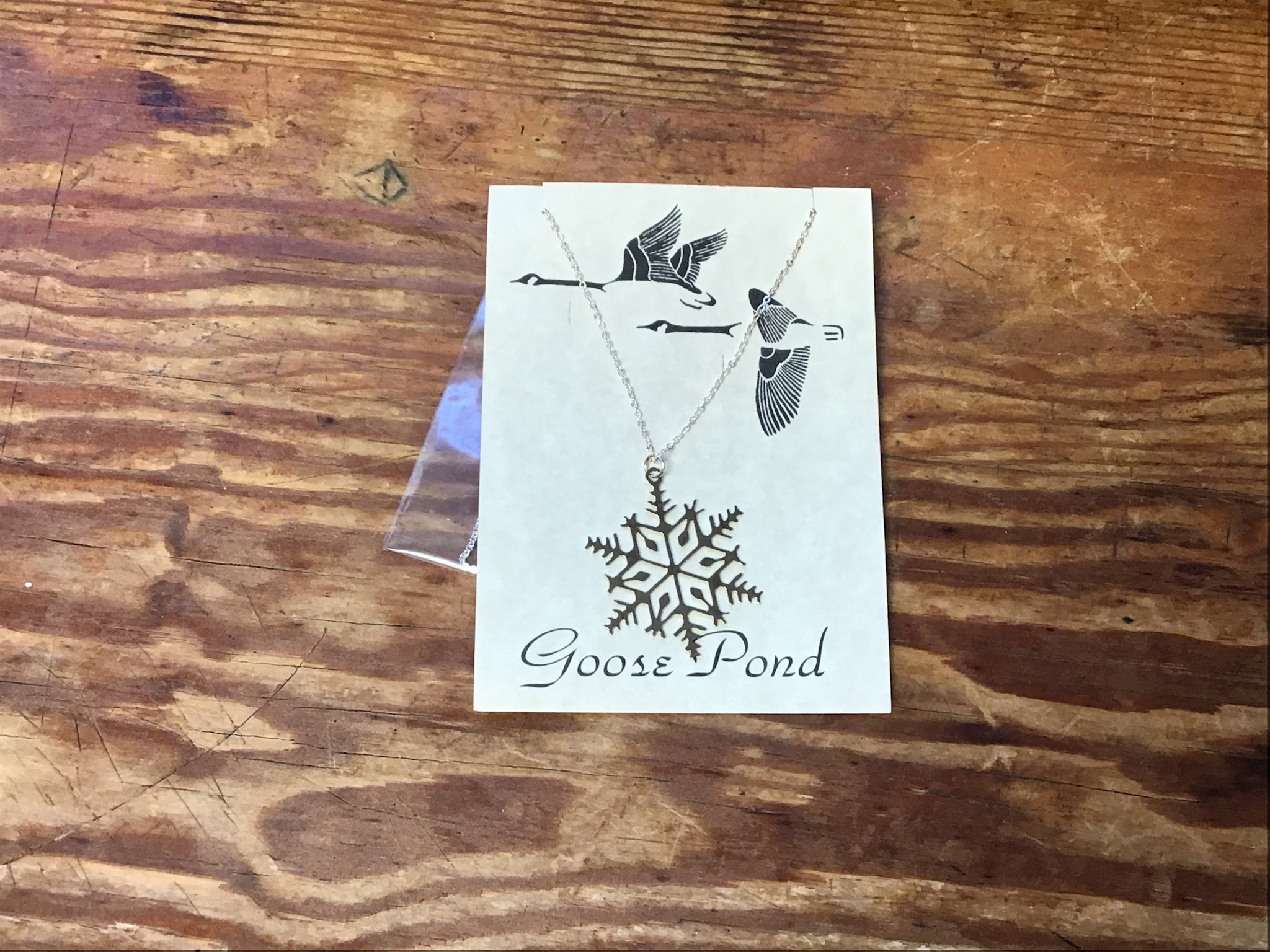 GOOSE Snowflake Necklace
