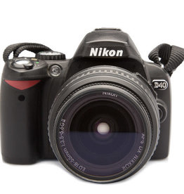Nikon Nikon D40x Digital SLR Camera w/18-55mm Lens Semester Rental