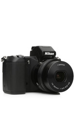 Nikon Nikon 1 V2 Compact Interchangeable Lens Camera with 10-30mm VR Lens