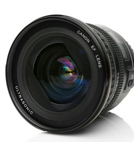 Tokina Canon EF 20-35mm f/3.5-4.5 USM Zoom Lens
