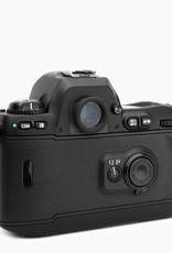 Nikon Nikon F100 Professional 35mm SLR Camera Body