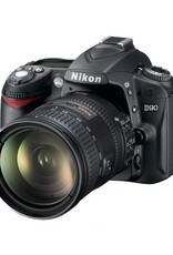 Nikon Nikon D90 Digital SLR Camera w/18-200mm VR lens Semester Rental