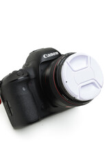 72mm White Center Pinch Lens Cap