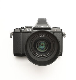 Olympus Olympus OM-D E-M5 Mark I Mirrorless Camera w/14-42mm Lens