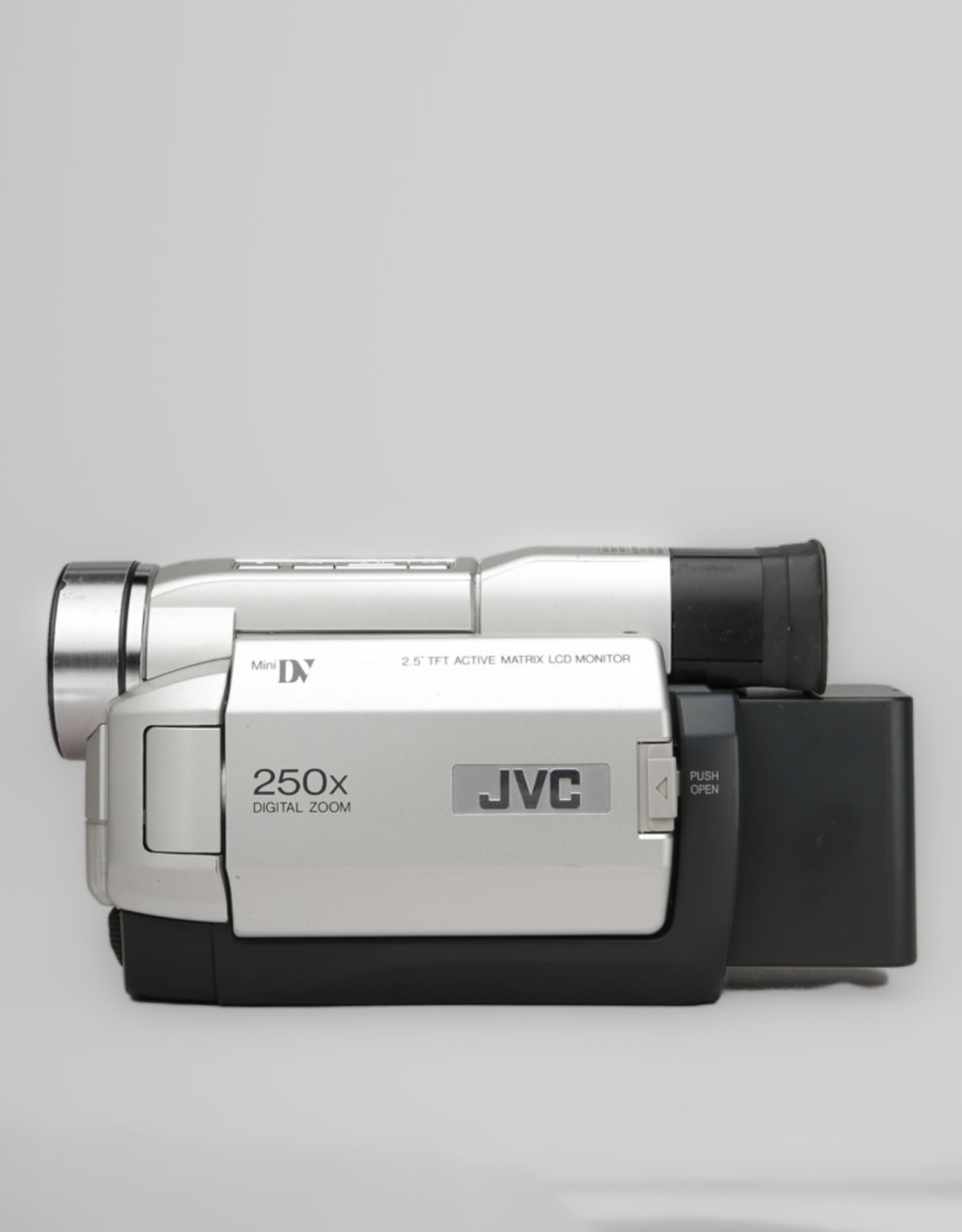 JVC GR-DVL300U Digital Video Camcorder (mini DV) *as-is