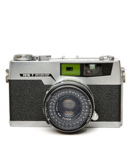 Petri Petri 7 2.8 Color Corrected Super 35mm Rangefinder Camera