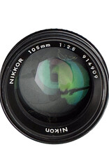 Nikon Nikon NIKKOR 105mm F/2.5 AiS Lens