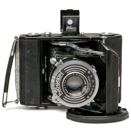 Konica Konishiroku (Konica) Semi Pearl Medium Format Film Camera