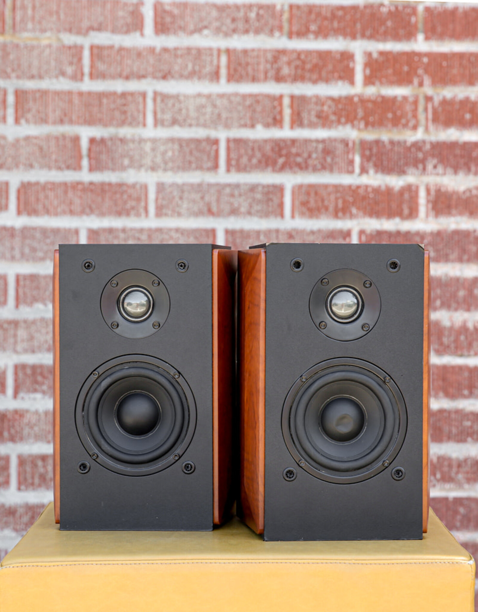 AB 2-Way Bookshelf Speaker Set