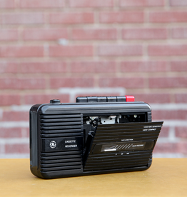 General Electric GE  Personal Cassette Tape Player/Recorder 3-5301B