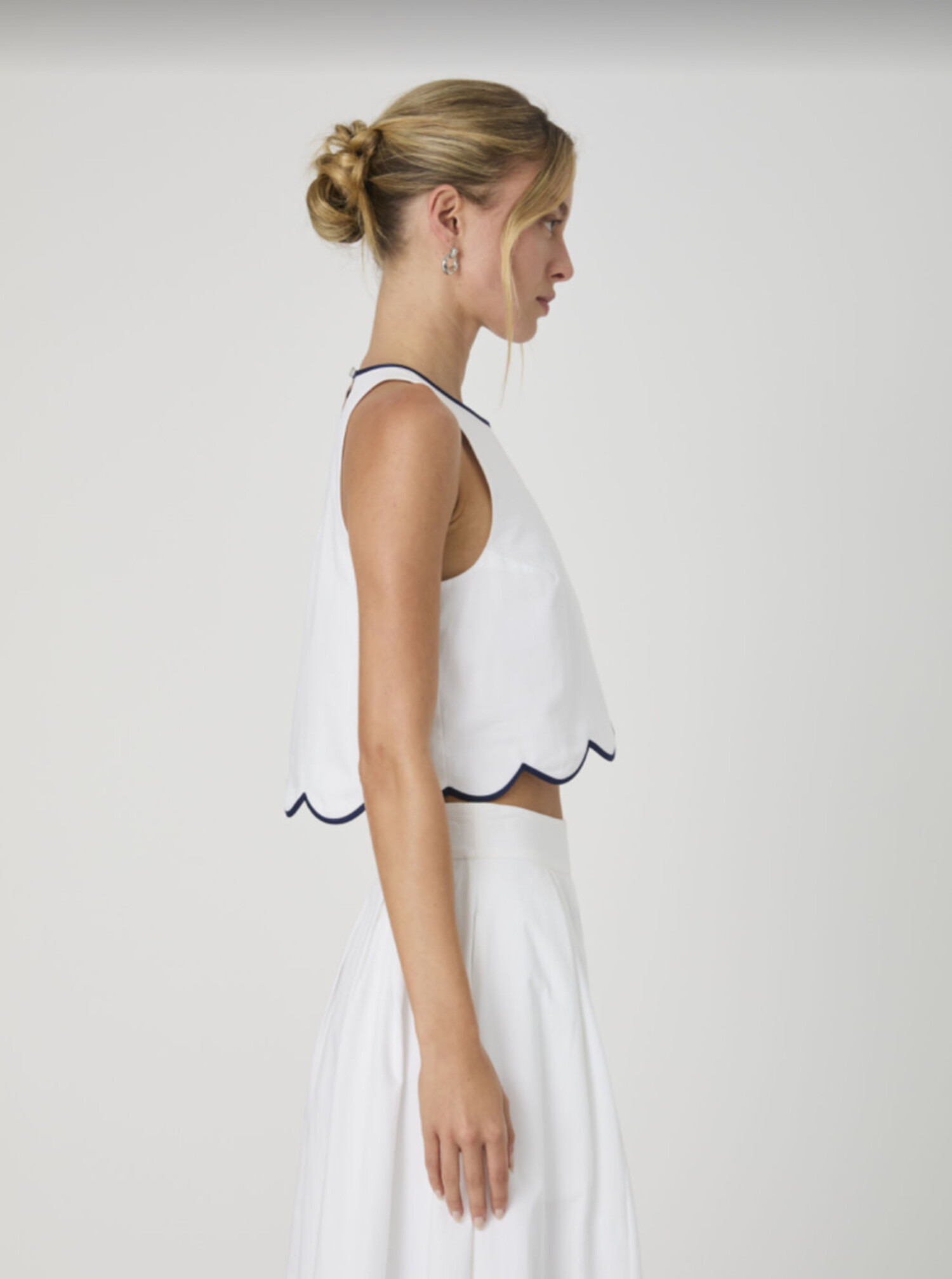 売れ筋商品|||フレンチコネクション カットソー トップス レディース Women's Alexis Cotton Scalloped Crop Top Summer White/Marine 000015350002-41_1024x1024.jpg?