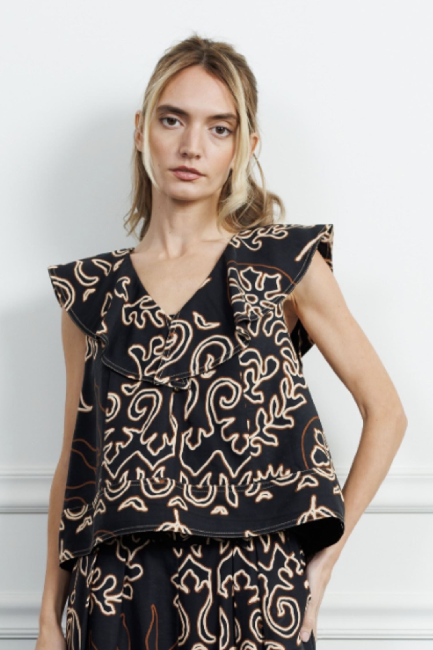 Dex Ruffle Top - Tulips in Little Rock
