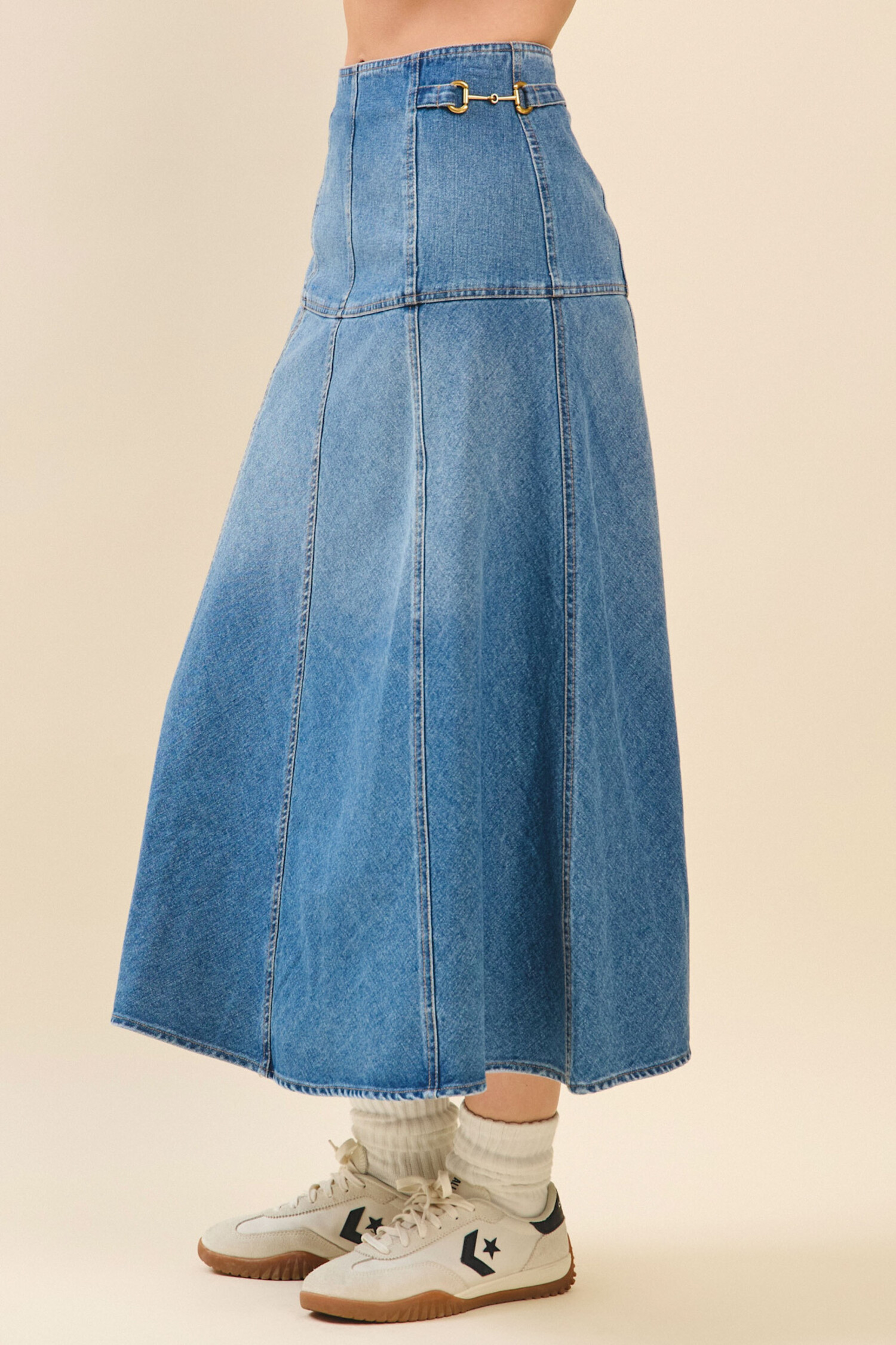スカート DENIM MIDI SKIRT AREA logo-charm Denim Midi Skirt | Blue | FARFETCH