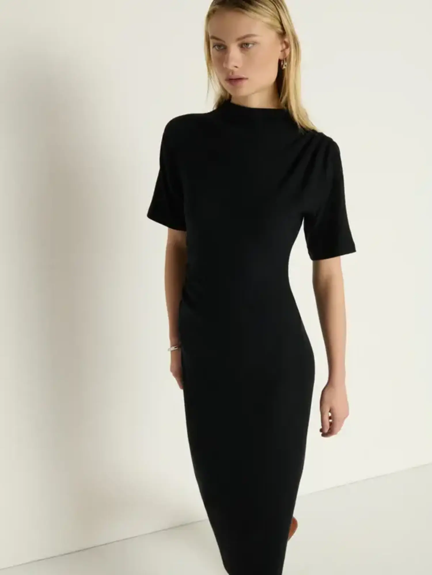 Rebecca Midi Dress - Tulips in Little Rock