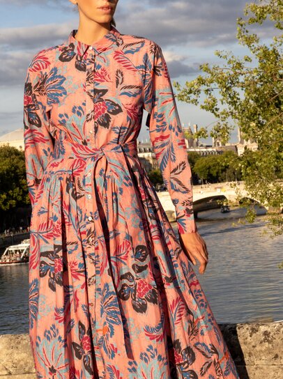 Long Sleeved Dresses Tulips in Little Rock