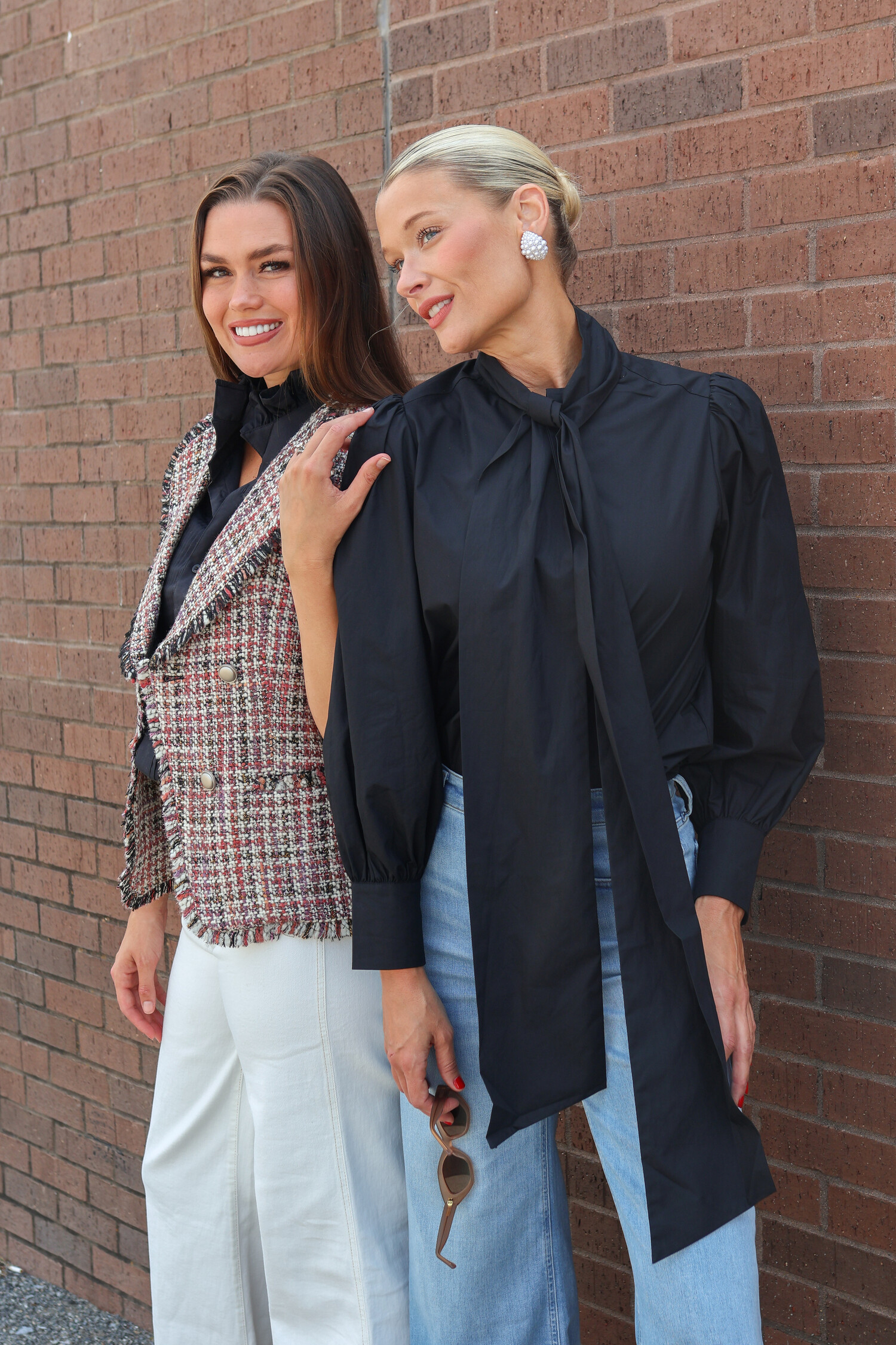 Leny Bow Top - Tulips in Little Rock