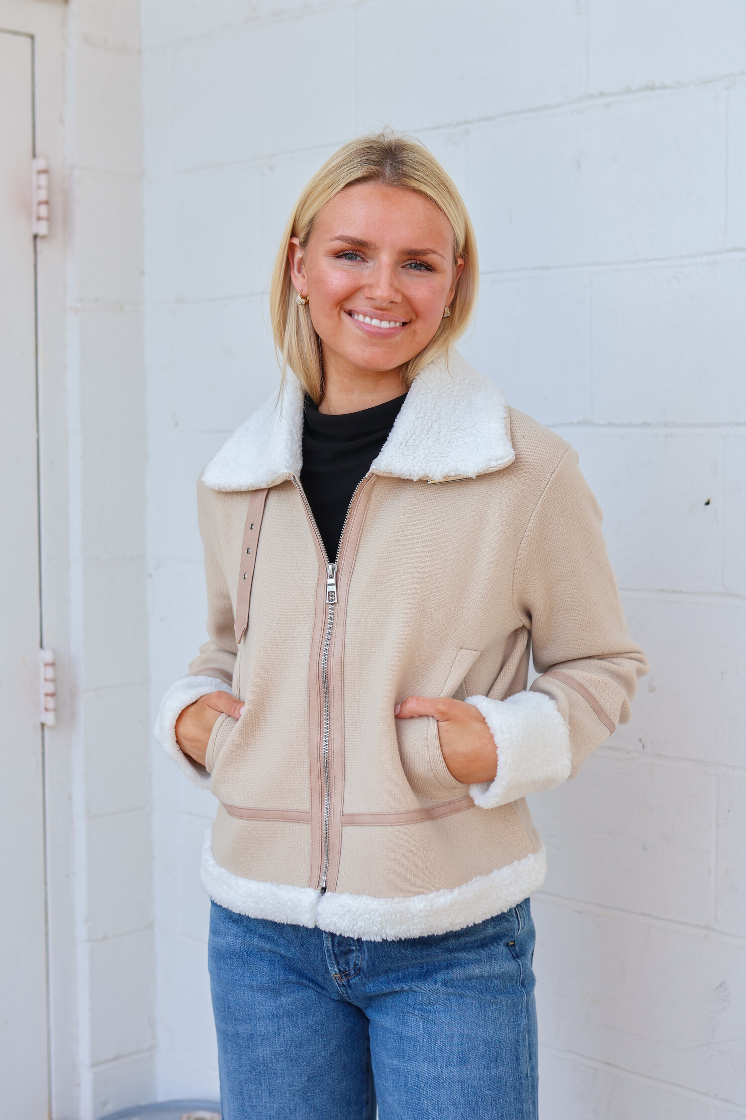 The Motto Jacket - Tulips in Little Rock