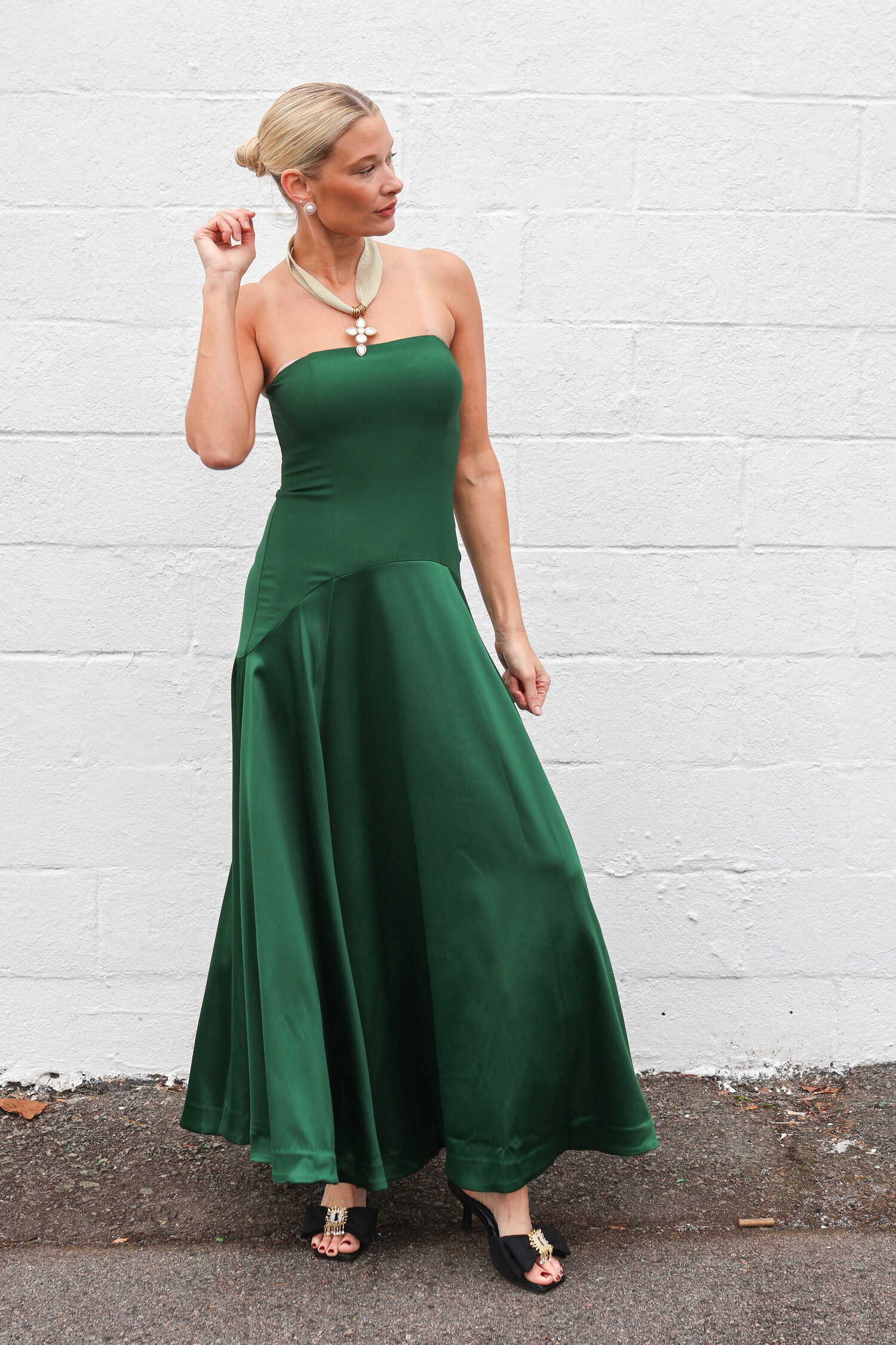 green emerald velvet dress Hutch Women's Carmel Strapless Belted Midi-Dress - Black