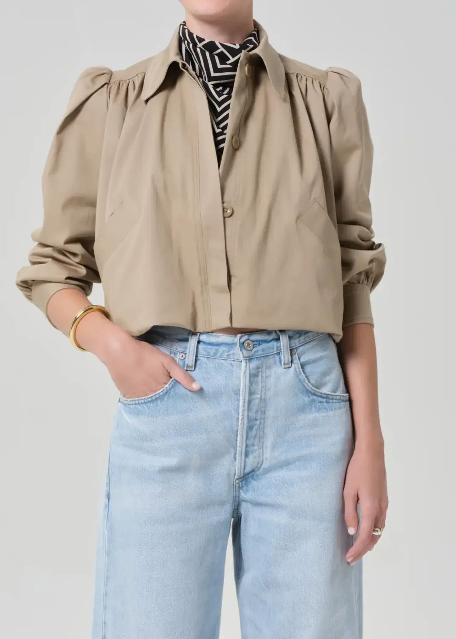 トップス 29 Everly Shirred Crop Jacket - Tulips in Little Rock