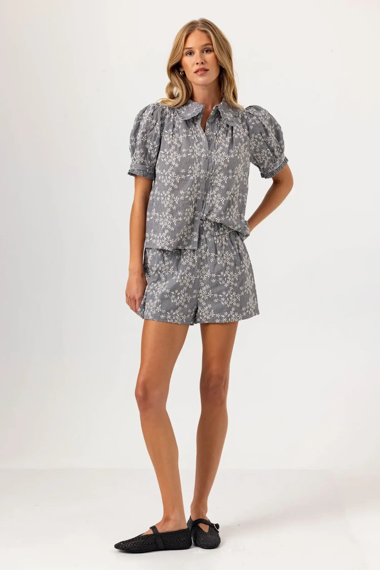 rurumu: レースキュロット shirring fril shorts rurumu: レースキュロット shirring fril shorts 【公式通販】