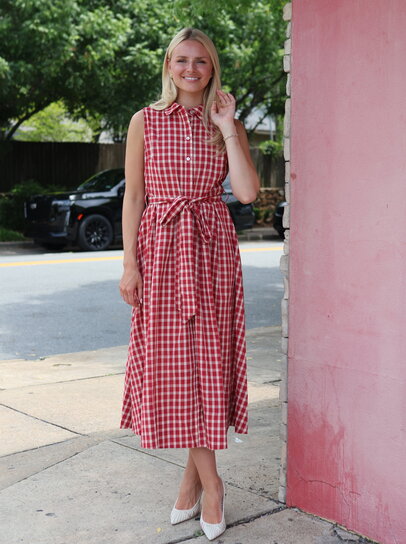 pinch dress Effortless elegance meets everyday practicality in this urban blue shirt dress Bisque Color Pinch Pleated Chiffon