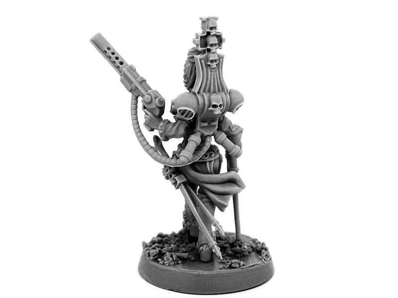 Grim Skull Heresy Hunter Female Inquisitor With Flamer