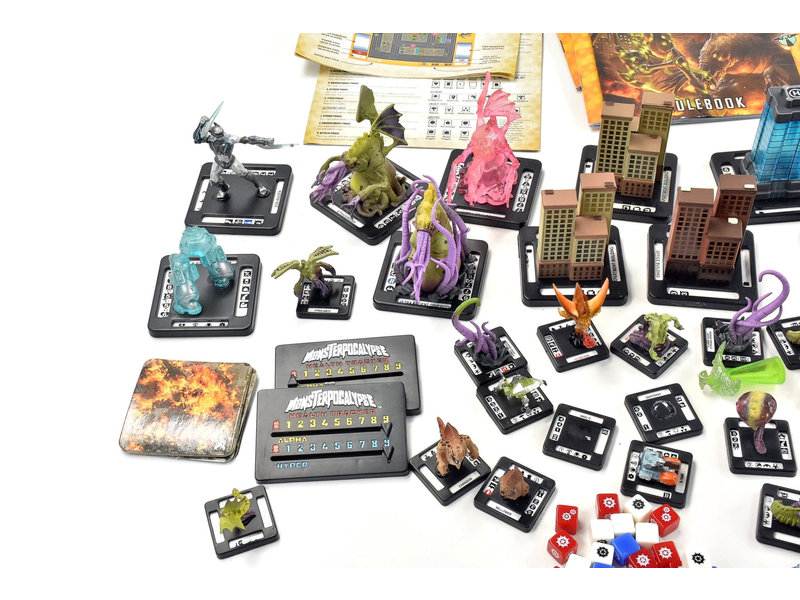 MONSTERAPOCALYPSE Lot Series 1 rise #1
